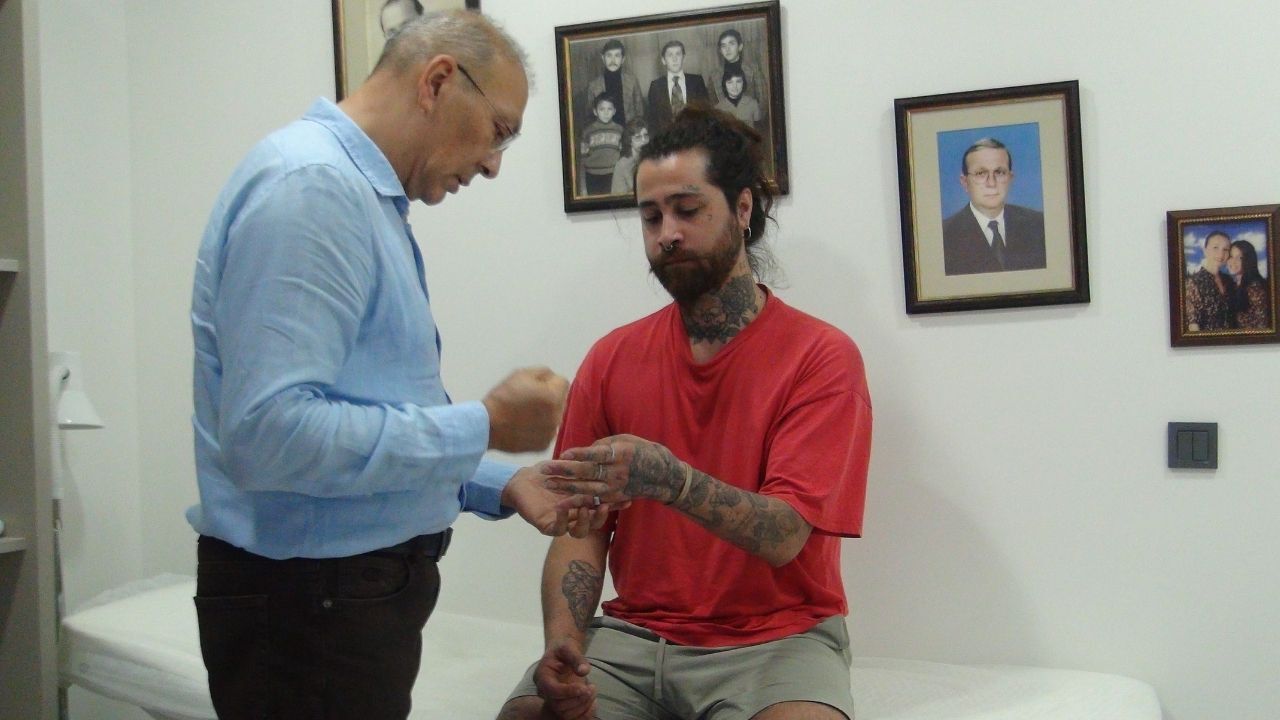 Bileği koptu, doktoru sayesinde hayattan kopmadı
