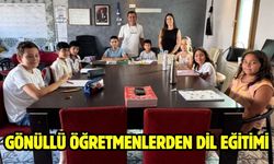 Gönüllü öğretmenlerden dil eğitimi