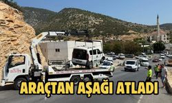Araçtan Aşağı Atladı