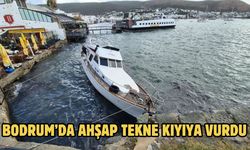 Bodrum’da Ahşap Tekne Kıyıya Vurdu