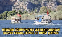 Havadan görünümüyle labirenti andıran Dalyan Kanalı, ekimde de turist çekiyor
