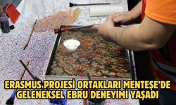 Erasmus projesi ortakları Menteşe’de geleneksel ebru deneyimi yaşadı