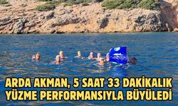 Arda Akman, 5 saat 33 dakikalık yüzme performansıyla büyüledi