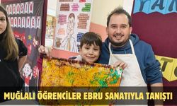Muğlalı öğrenciler ebru sanatıyla tanıştı