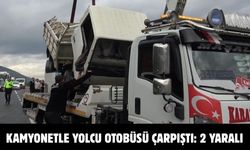 Kamyonetle yolcu otobüsü çarpıştı: 2 yaralı