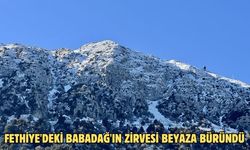 Fethiye'deki Babadağ'ın zirvesi beyaza büründü