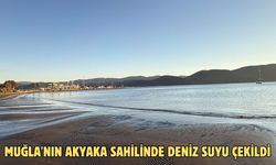 Muğla'nın Akyaka sahilinde deniz suyu çekildi