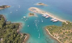 Fethiye'de 863 sporcu şampiyonluk için kulaç attı