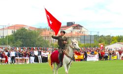 Datça'da atlı gösteri ayakta alkışlandı