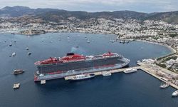 Bodrum'a iki kruvaziyerle 2636 turist geldi