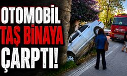 Otomobil taş binaya çarptı
