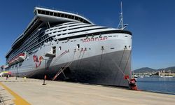 Bodrum'a Scarlet Lady kruvaziyeriyle 2 bin 502 turist geldi