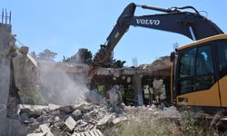 Bodrum'da 45 kaçak yapı yıkıldı