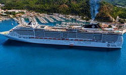 Marmaris'e "MSC Divina" kruvaziyeriyle 4 bin 137 turist geldi