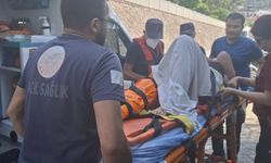 Fethiye açıklarında gezi teknesinde yaralanan kişiye tıbbi tahliye