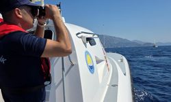 Marmaris açıklarında batan göçmen botunda kayıp 2 kişiyi arama çalışmaları sürüyor