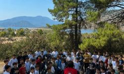 Doğayı koruyor, geleceğe umut oluyorlar gençler Dalyan'ı atıklardan temizledi