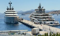 Bodrum’da süper yatlara 21 tankerle 600 bin litre yakıt ikmali
