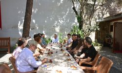 Rektör Prof. Dr. Kaçar, klasik diller yaz kursu öğrencileriyle buluştu