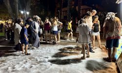 Muğla'da yerli ve yabancı turistlere ağustosta yapay kar sürprizi