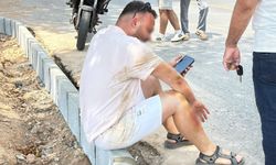 Motosiklet vincin altında kaldı, sürücü son anda kurtuldu