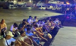 25 Düzensiz göçmen ve 2 göçmen kaçakçısı yakalandı