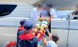 Fethiye’de özel teknede yaralanan vatandaşa tıbbi tahliye