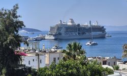Bodrum'a iki gemi ile 1144 yolcu geldi