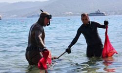 Bodrum'da deniz dibinden çıkanlar şaşırttı: Torba sahilinden 75 kilo atık çıkarıldı