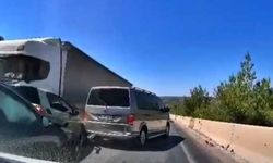 Milas'taki 5 araçlı kaza kameraya yansıdı