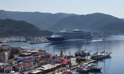 "Marella Discovery" kruvaziyeri Marmaris'e 1810 turist getirdi