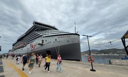 Bodrum'a "Scarlet Lady" kruvaziyeriyle 2 bin 560 turist geldi