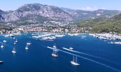 Bakan Kurum, Fethiye'deki deniz süpürgesi ve atık alım gemisinden görüntüler paylaştı