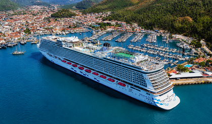 Marmaris'e "Aroya" kruvaziyeri 1820 turist getirdi