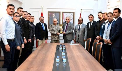 Muğla birincisi olan Emniyet voleybol takımı bölge müsabakalarına katılacak