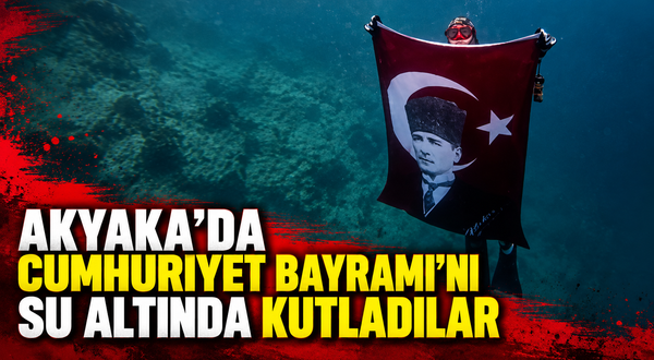 Akyaka’da Cumhuriyet Bayramı’nı su altında kutladılar