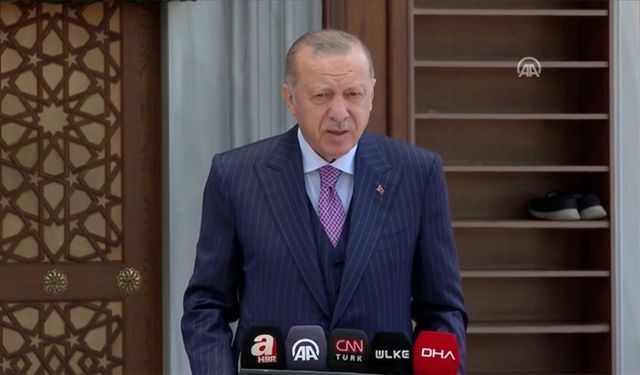 Cumhurbaşkanı Erdoğan: Türkiye'de şu anda 300 bin Afganistanlı göçmen söz konusudur