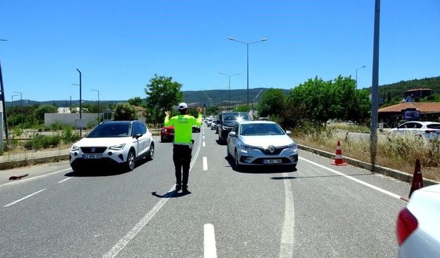 Muğla’da 9 günlük Bayram mesaisinde 37 bin araç kontrol edildi