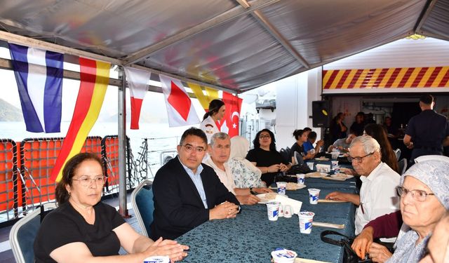 Marmaris'te şehit aileleri ve gaziler için gemi turu düzenlendi