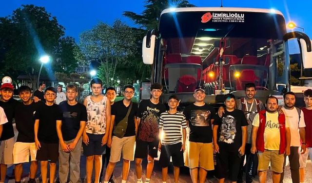 Menteşeli gençler Akdeniz'in maviliğinde buluşmak için yola çıktı