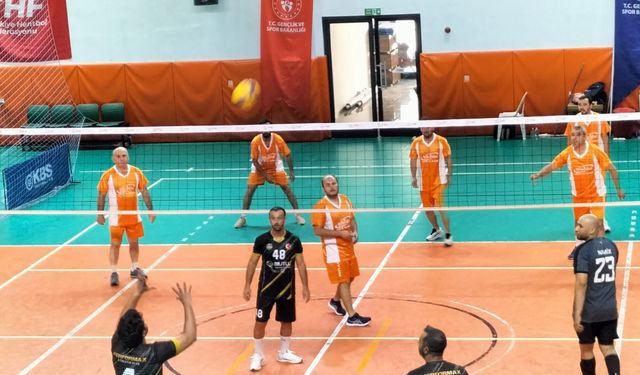 Köyceğiz veteran voleybol etkinliği tamamlandı