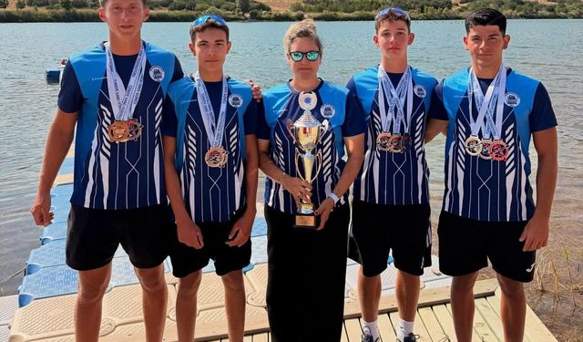 Köyceğiz SEM sporcuları Durgunsu Kano Genç Erkekler Türkiye Şampiyonu oldu