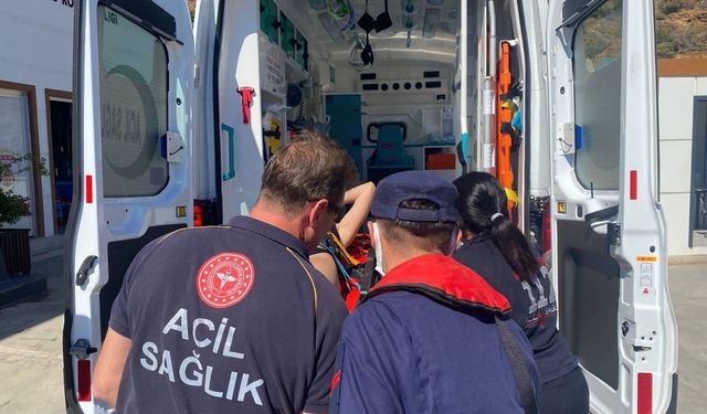Muğla açıklarında teknede yaralanan kişiye tıbbi tahliye