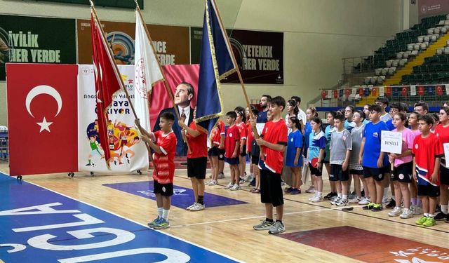 Muğla'da Anadolu Yıldızlar Ligi masa tenisi heyecanı başladı