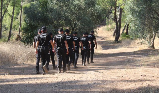 Marmaris'te firari FETÖ'cü Karatepe'nin gösterdiği 8 noktada keşif yapıldı