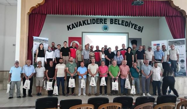 Kavaklıdere’de ceviz üreticilerine yönelik eğitim düzenlendi