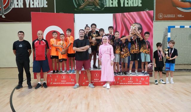 Menteşe’de masa tenisi minikler il birinciliği müsabakaları tamamlandı