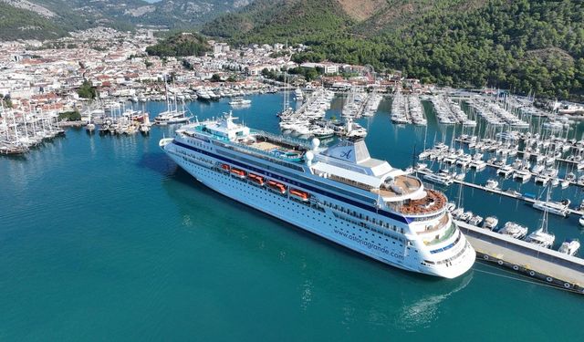 "Astoria Grande" kruvaziyeri Marmaris'e 368 turist getirdi