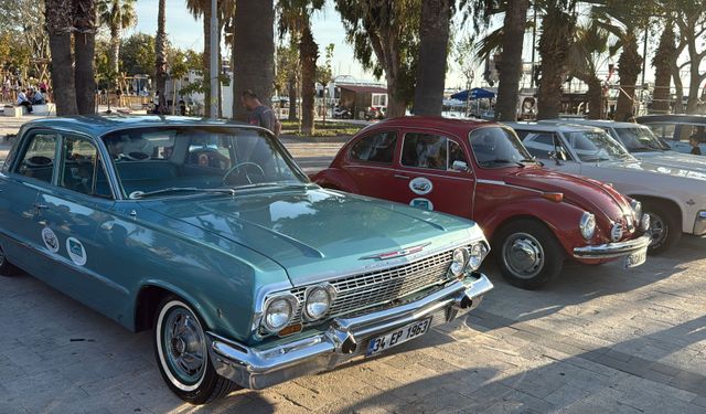 Klasik Otomobilciler Derneği Bodrum'da sezona veda etkinliği düzenledi