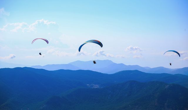 Dünya Akrobasi Pilotları Babadağ ve Ölüdeniz Semalarında